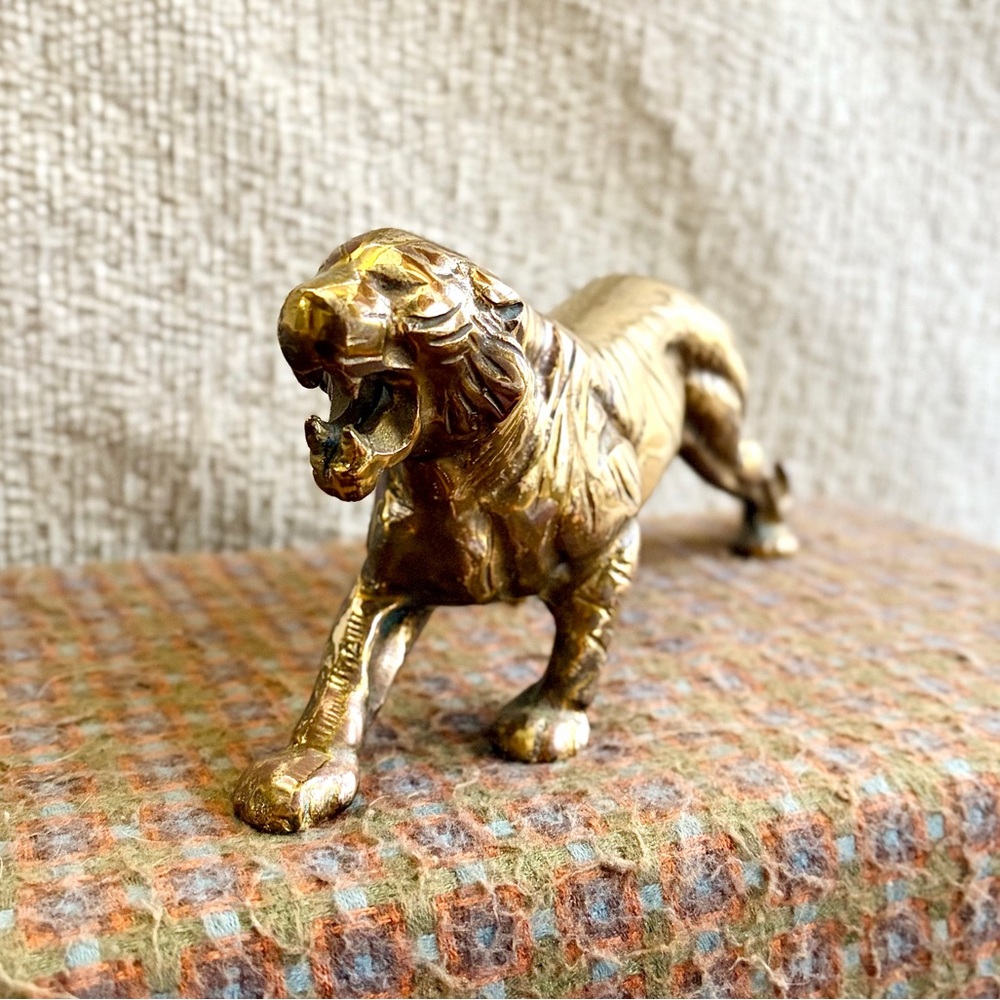 ❌SOLD❌ Vintage 1970s Solid Brass Prowling Tiger Figurine, EXCELLENT Condition! - Picture 8 of 11
